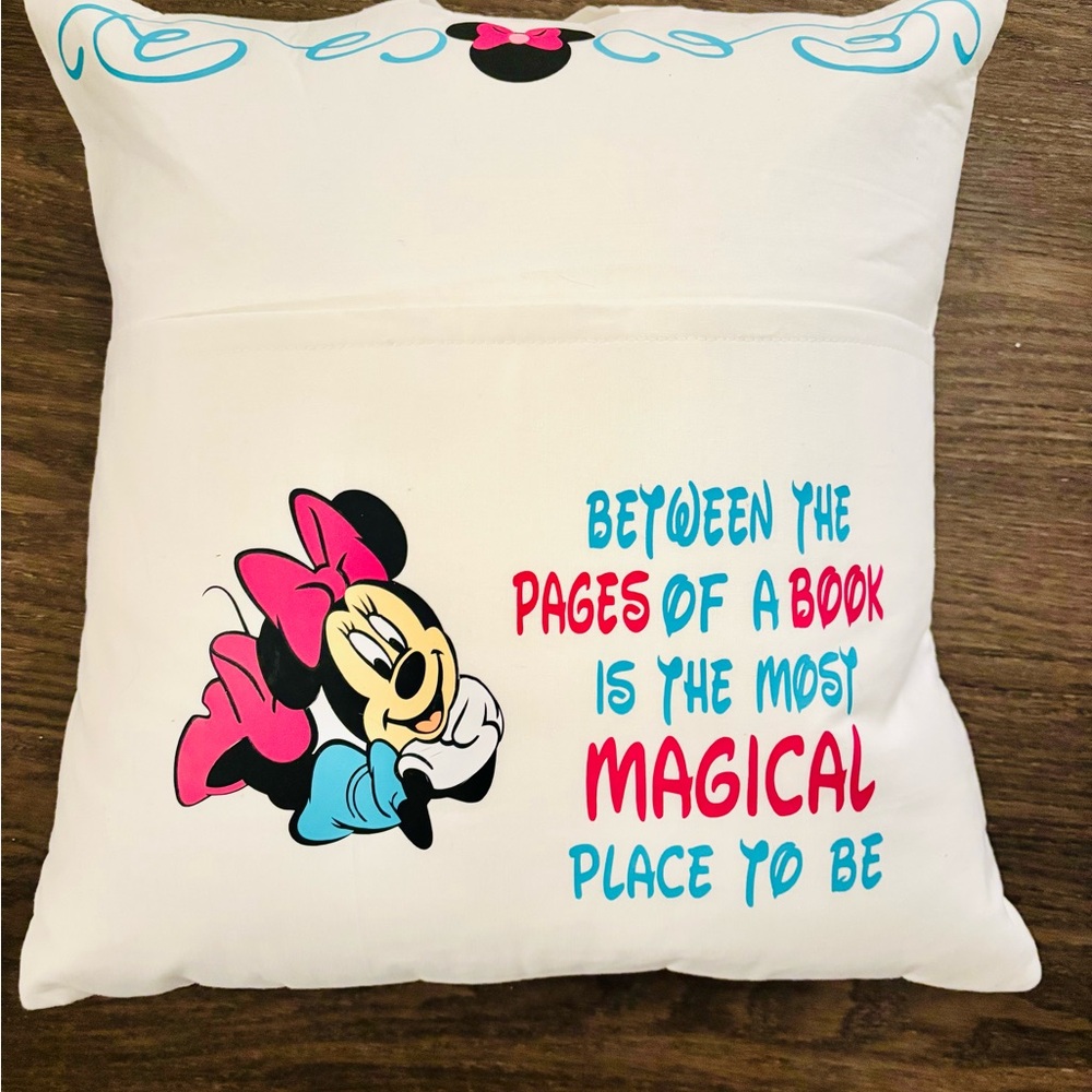 Minnie Mouse Decorative Reading Pocket Pillow